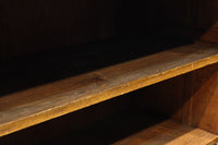 シンプル装飾でレトロな雰囲気あるガラスケース(脚付き) BB3372