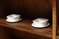 ゆらゆらガラスが引き立つ上品な佇まいをしたガラスケース BB3379