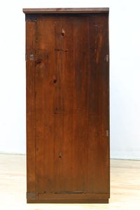 ゆらゆらガラスが引き立つ上品な佇まいをしたガラスケース BB3379