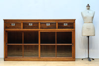 ゆらゆらガラスが引き立つ上品な佇まいをしたガラスケース BB3379