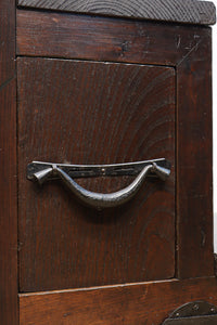 小型サイズ!! 歳月を重ねた時代の風格漂う階段箪笥 BB3380