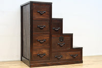 小型サイズ!! 歳月を重ねた時代の風格漂う階段箪笥 BB3380