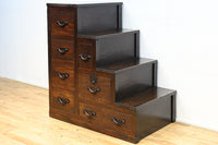 小型サイズ!! 歳月を重ねた時代の風格漂う階段箪笥 BB3380