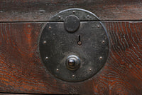 珍品!! 赤みを帯びた艶やかな色彩と丸金具が趣きを深める収納箪笥 BB3381