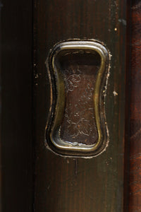 珍品!! 赤みを帯びた艶やかな色彩と丸金具が趣きを深める収納箪笥 BB3381