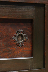 珍品!! 赤みを帯びた艶やかな色彩と丸金具が趣きを深める収納箪笥 BB3381