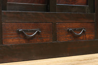 珍品!! 赤みを帯びた艶やかな色彩と丸金具が趣きを深める収納箪笥 BB3381