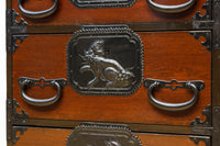 唐獅子の装飾金具が圧巻の華やかで凛々しい仙台箪笥 BB3391