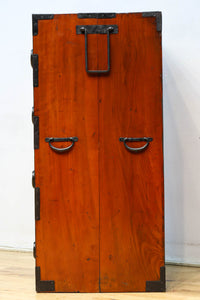 唐獅子の装飾金具が圧巻の華やかで凛々しい仙台箪笥 BB3391