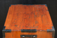 唐獅子の装飾金具が圧巻の華やかで凛々しい仙台箪笥 BB3391