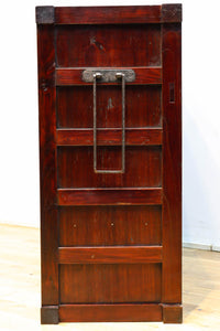 横桟造りの引き戸が印象深い庄内帳場箪笥 BB3398