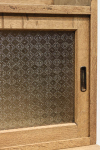 昭和レトロ!! フローラガラスが目を惹く、小振りで可愛らしいキャビネット BB3399