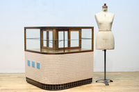 L-shaped glass display case BB3428