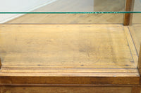 L-shaped glass display case BB3428
