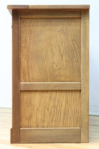 幅1215ミリ 引き出しが上部にある木地色の柔らかな色彩のレトロガラスケース BB3432