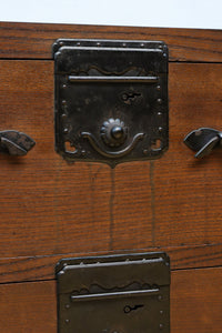 穏やかなケヤキ杢目が浮かぶ時代のローチェスト BB3440