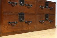 穏やかなケヤキ杢目が浮かぶ時代のローチェスト BB3440