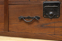 穏やかなケヤキ杢目が浮かぶ時代のローチェスト BB3440