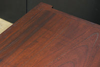 穏やかなケヤキ杢目が浮かぶ時代のローチェスト BB3440