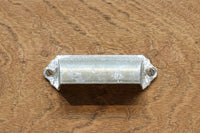 稀少‼︎ 温かみのある木地色に引き出しを上下に備えたレトロオークガラスケース BB3450