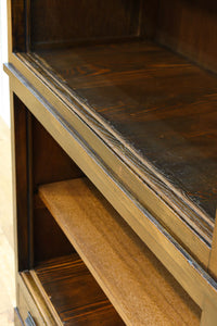 ゆらゆらガラスとレリーフ彫刻で優しい雰囲気のガラスケース BB3452