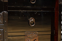 極上‼︎ 縁起の良い絵柄の装飾金具で華やかに飾られた庄内六丁曳き衣裳箪笥 BB3454