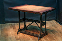 頑丈な鉄脚を味わいある天板と組み合わせた創作テーブル Ba7799