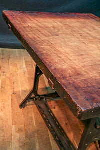 頑丈な鉄脚を味わいある天板と組み合わせた創作テーブル Ba7799