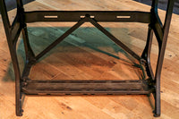 頑丈な鉄脚を味わいある天板と組み合わせた創作テーブル Ba7799