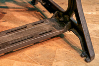 頑丈な鉄脚を味わいある天板と組み合わせた創作テーブル Ba7799