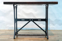 頑丈な鉄脚を味わいある天板と組み合わせた創作テーブル Ba7799