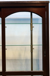 当時のオリジナルの棚受けが素敵な大型レトロショーケース Ba7993