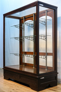 当時のオリジナルの棚受けが素敵な大型レトロショーケース Ba7993