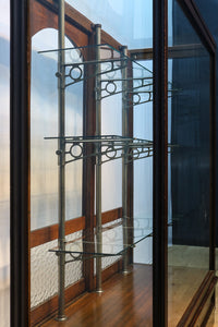 当時のオリジナルの棚受けが素敵な大型レトロショーケース Ba7993