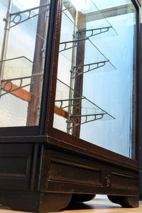 当時のオリジナルの棚受けが素敵な大型レトロショーケース Ba7993