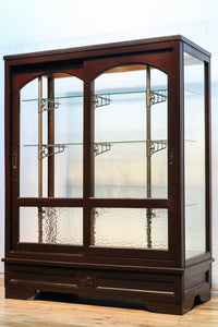 当時のオリジナルの棚受けが素敵な大型レトロショーケース Ba7993
