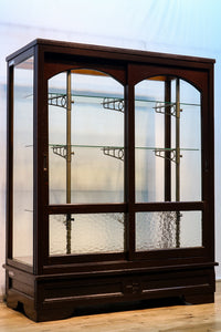 当時のオリジナルの棚受けが素敵な大型レトロショーケース Ba7993