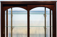 当時のオリジナルの棚受けが素敵な大型レトロショーケース Ba7993