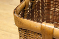 温かみある風合いに包まれた竹製角カゴ DC1034