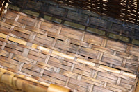 温かみある風合いに包まれた竹製角カゴ DC1034