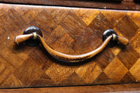 繊細な寄木造りが美しい小引き出し DC3733