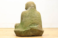 苔むした色合いで風格漂う地蔵様 DC3824