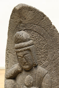 ゆったり風情のある佇まいの如意輪観音像 DC4124