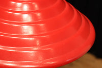 レトロ感溢れる赤い円錐形の電笠 DC4352