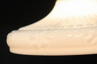 縁周りの花型プレス模様が可愛らしい電笠 DC4564