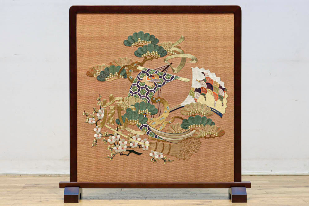 華やかな趣きある日本刺繍が魅力的な衝立 DC4588 – 古福庵 [ KOFUKUAN