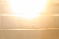 独特なシルエットに魅了されるプレスガラス電笠 DC4591