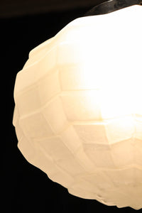 独特なシルエットに魅了されるプレスガラス電笠 DC4591