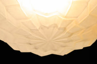 独特なシルエットに魅了されるプレスガラス電笠 DC4591