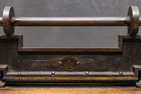 レトロな雰囲気をディスプレイする紙切断機 DC4727